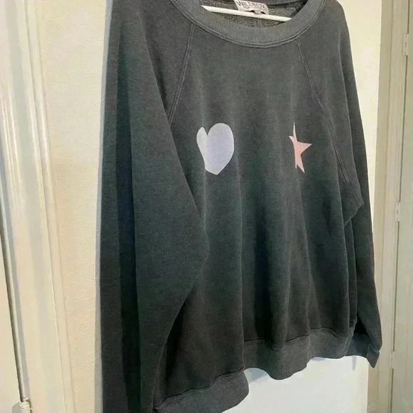 WILDFOX Gray Long Sleeve Crewneck Heart and Star Sweater Womens Size Large - Picture 7 of 8